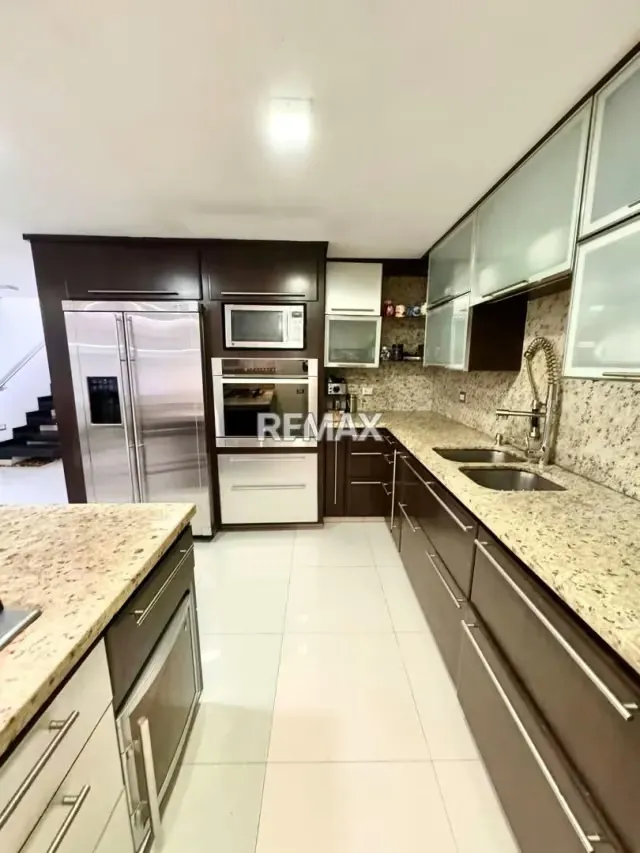 en venta Casa de Diseño Contemporáneo en Colinas de Pirineos - 7