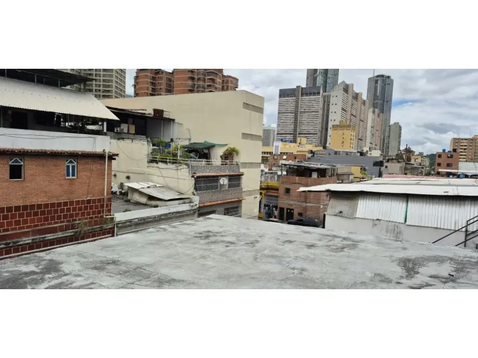 Se vende local comercial 423m2 San Agustín del Norte 6813 - 3