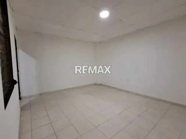 En Alquiler Oficina 40 m2 en Calle Bomboná a 30 m de la Av Bicentenario, Centro, Maturín, Monagas - 3