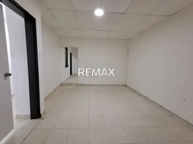 En Alquiler Oficina 40 m2 en Calle Bomboná a 30 m de la Av Bicentenario, Centro, Maturín, Monagas - 5