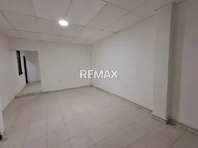 En Alquiler Oficina 40 m2 en Calle Bomboná a 30 m de la Av Bicentenario, Centro, Maturín, Monagas - 6