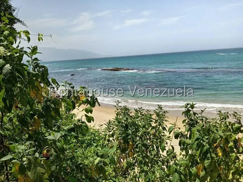 Terreno (Comercial) en Venta en Hacienda El Banquito, Miranda - 12
