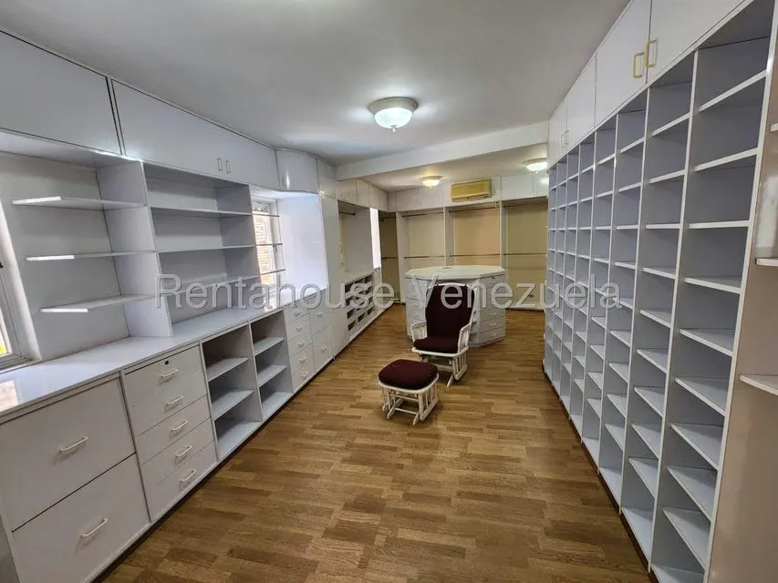 Casa (Multipes Niveles) en Venta en Colinas de Bello Monte, Distrito Metropolitano - 21