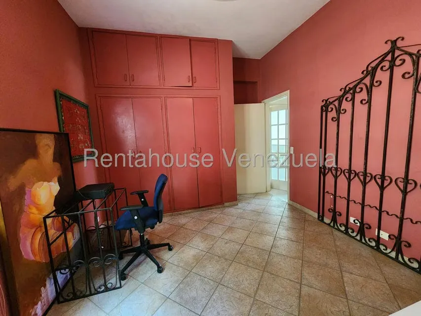Casa (Multipes Niveles) en Venta en Colinas de Bello Monte, Distrito Metropolitano - 28
