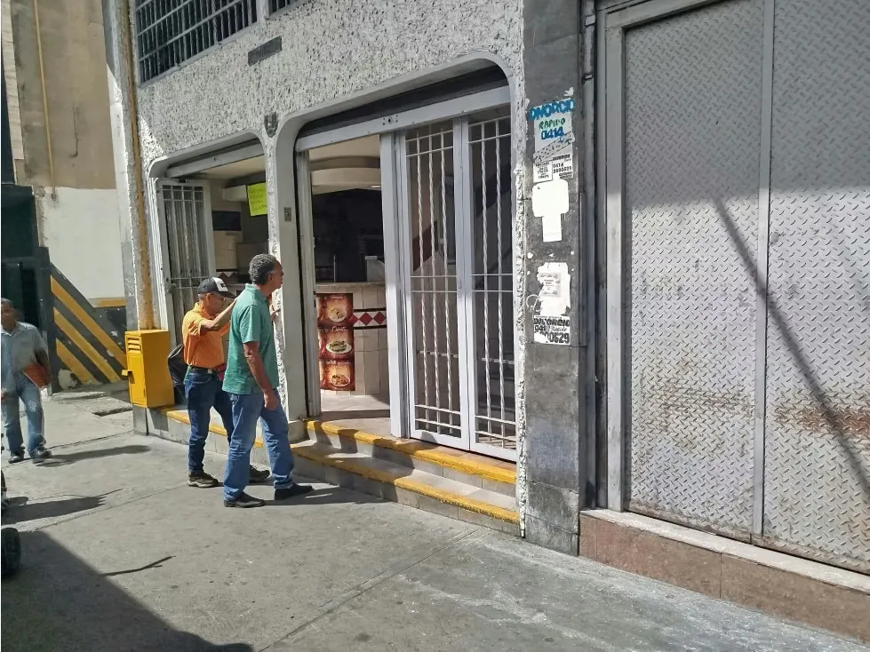 AMPLIO LOCAL EN ALQUILER EN ALTAGRACIA 183mts/2B