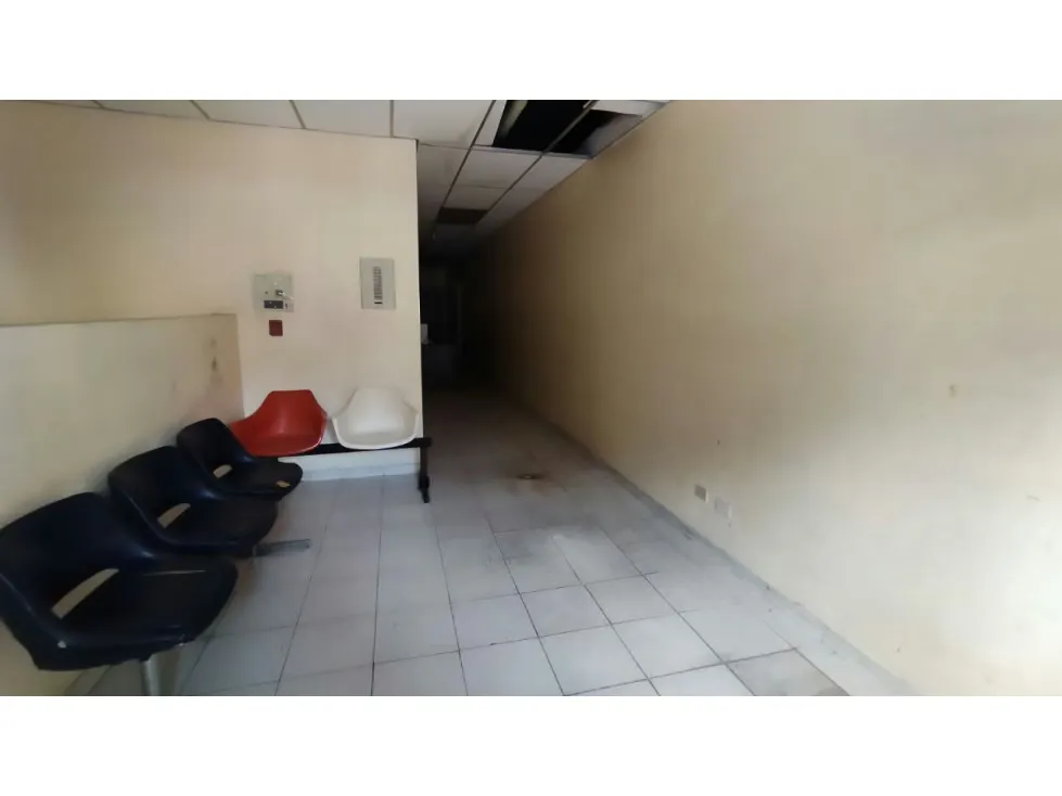 Se vende local comercial 1450m2 San Benardino 0246 - 13
