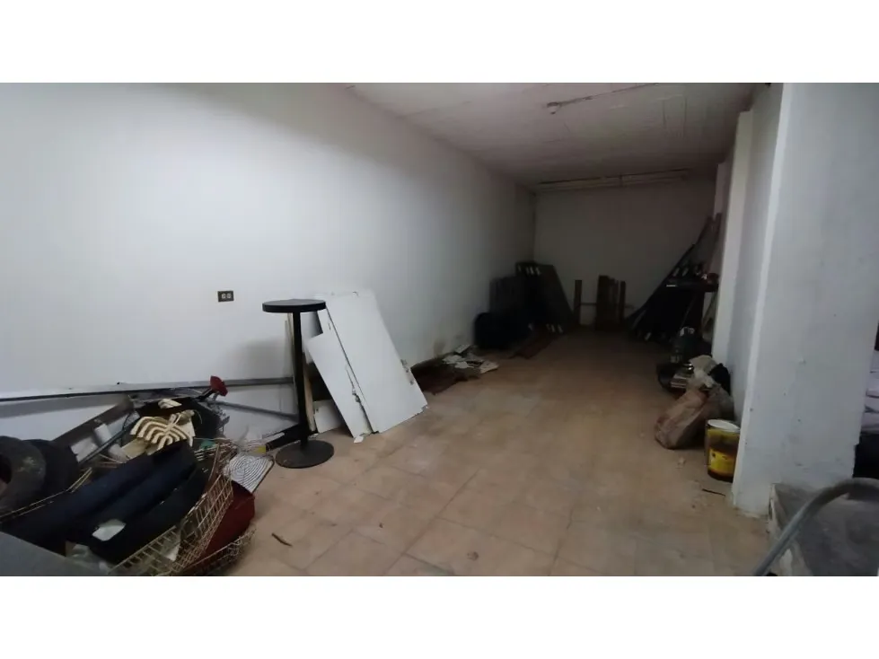 Se vende local comercial 1450m2 San Benardino 0246 - 23
