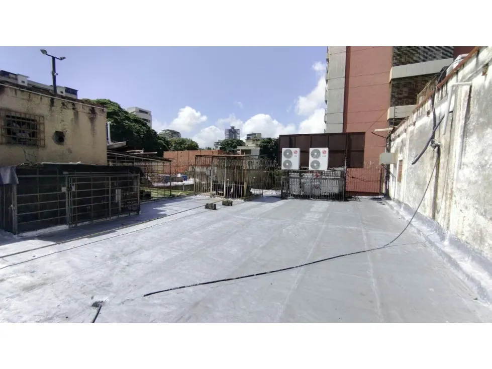 Se vende local comercial 1450m2 San Benardino 0246 - 26