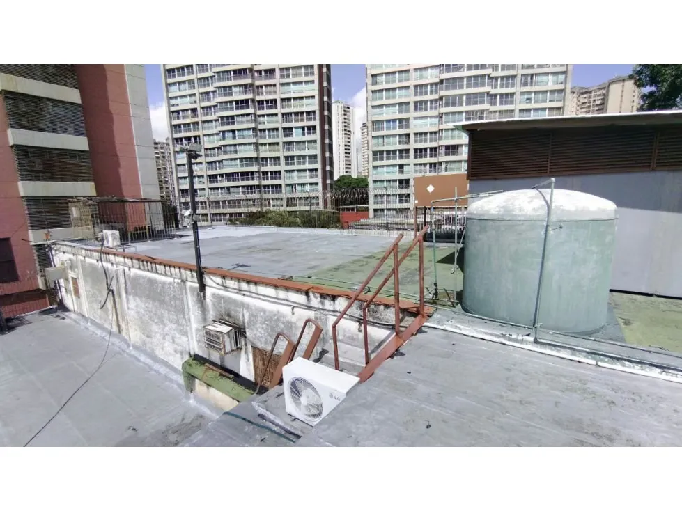 Se vende local comercial 1450m2 San Benardino 0246 - 31