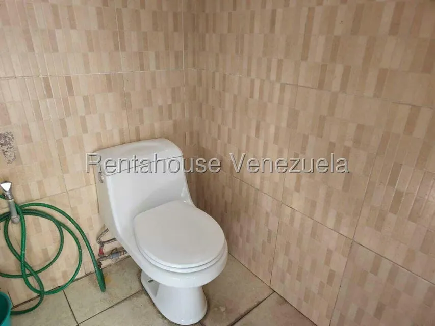 Local Comercial en Alquiler en El Paraiso, Distrito Metropolitano - 11
