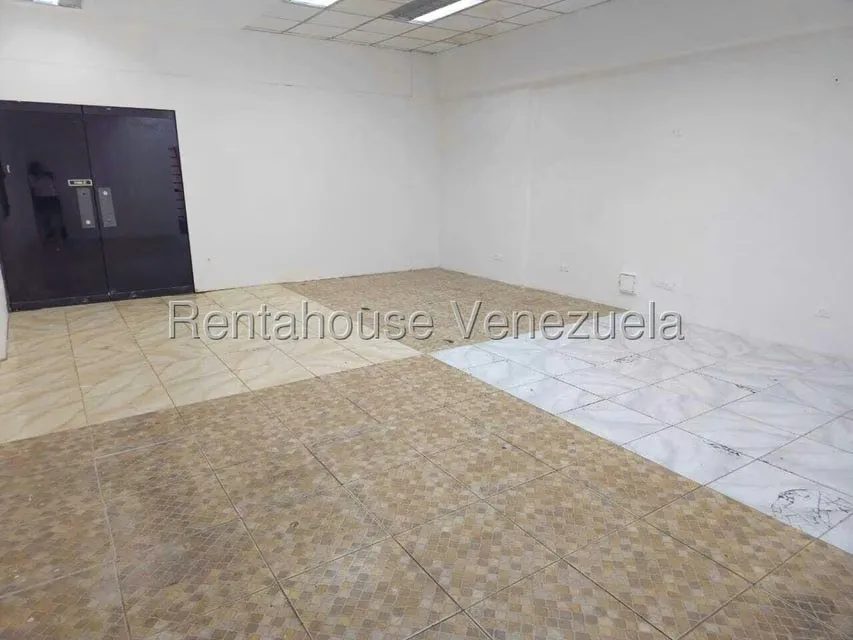 Local Comercial en Alquiler en El Paraiso, Distrito Metropolitano - 4