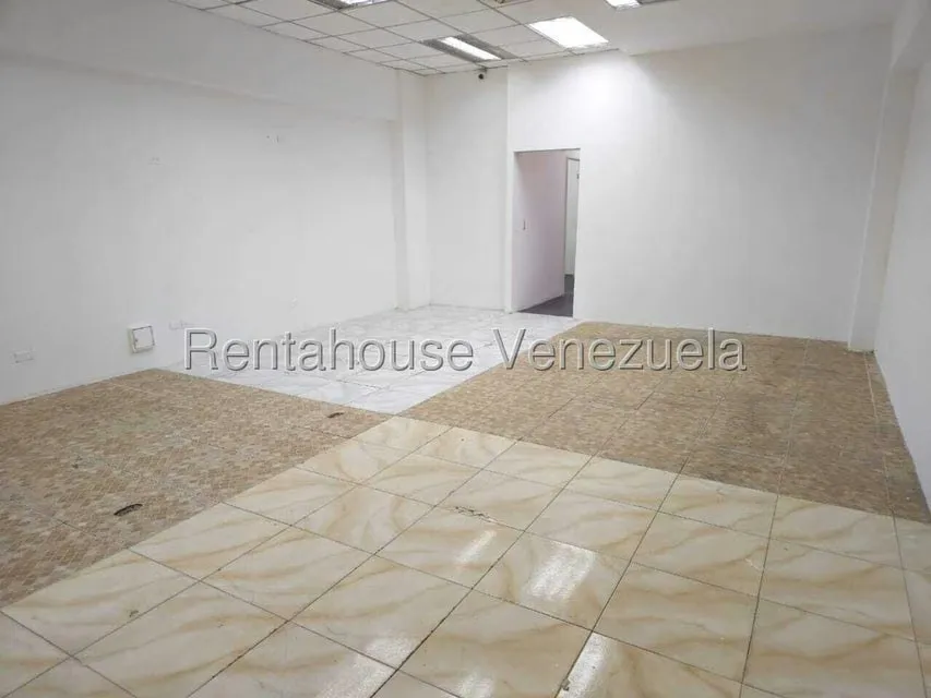 Local Comercial en Alquiler en El Paraiso, Distrito Metropolitano - 5