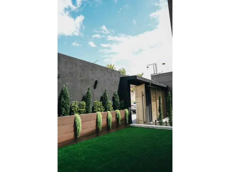Casa en Venta en Los Naranjos del Cafetal 6H+S/ 6B/ 5P - 2