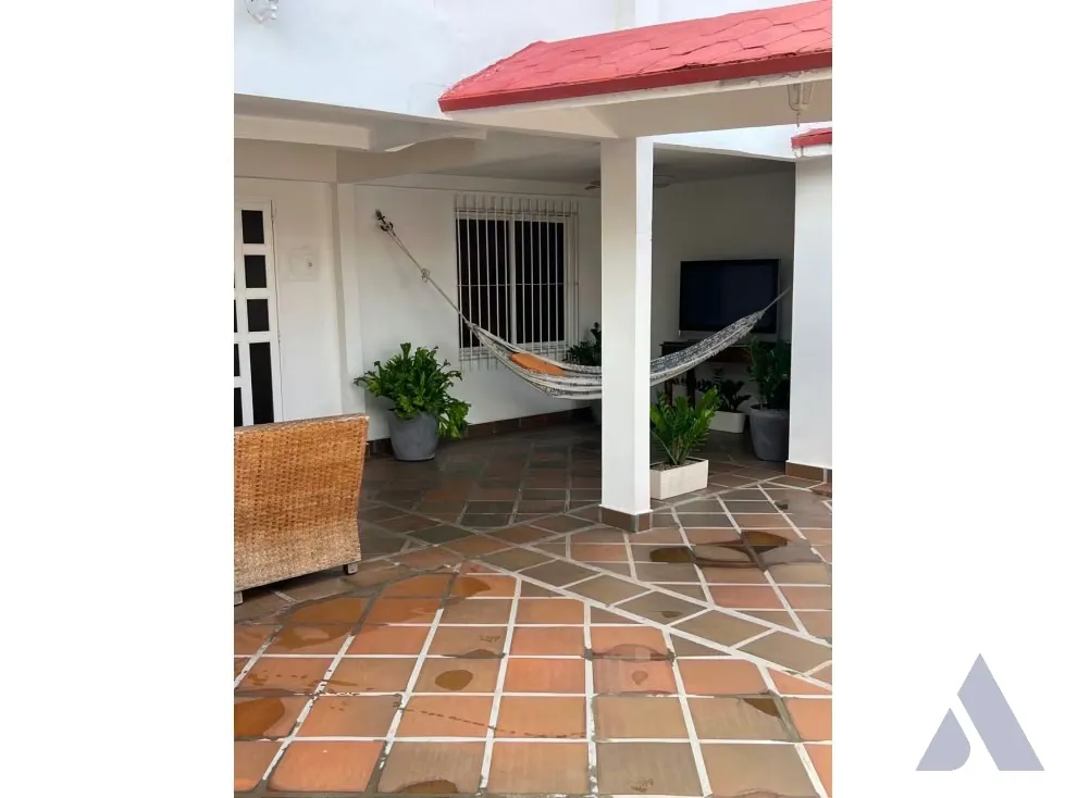 Vendo casa en calle cerrada 128m2 Guatire 3535 - 9