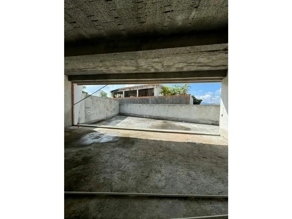 CASA EN VENTA 720 M2 - URB. SEBUCAN - 9