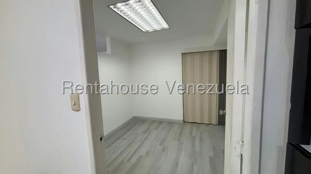 Oficina en Alquiler en Chacao, Distrito Metropolitano - 8