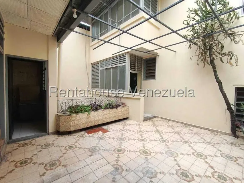 Comercial (Edificio) en Venta en Zona Centro, Aragua - 12