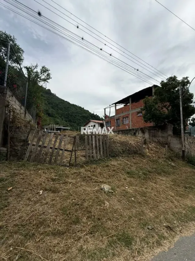 Amplio Terreno en Venta en Ubicado en la Avenida Principal de La Urbanización San Pablo, Sector El Trapiche - 3