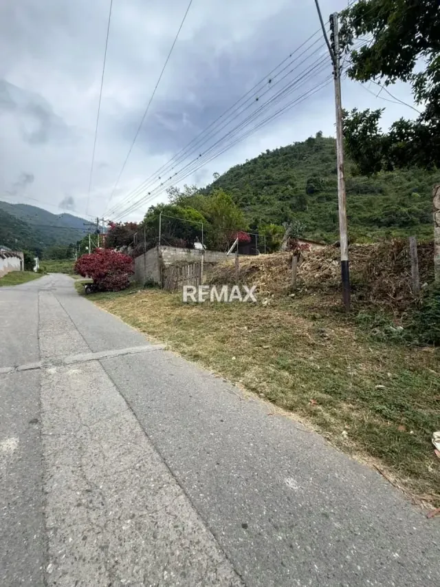 Amplio Terreno en Venta en Ubicado en la Avenida Principal de La Urbanización San Pablo, Sector El Trapiche - 5