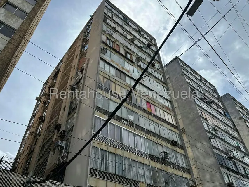 Apartamento (1 Nivel) en Venta en Centro, Carabobo - 24