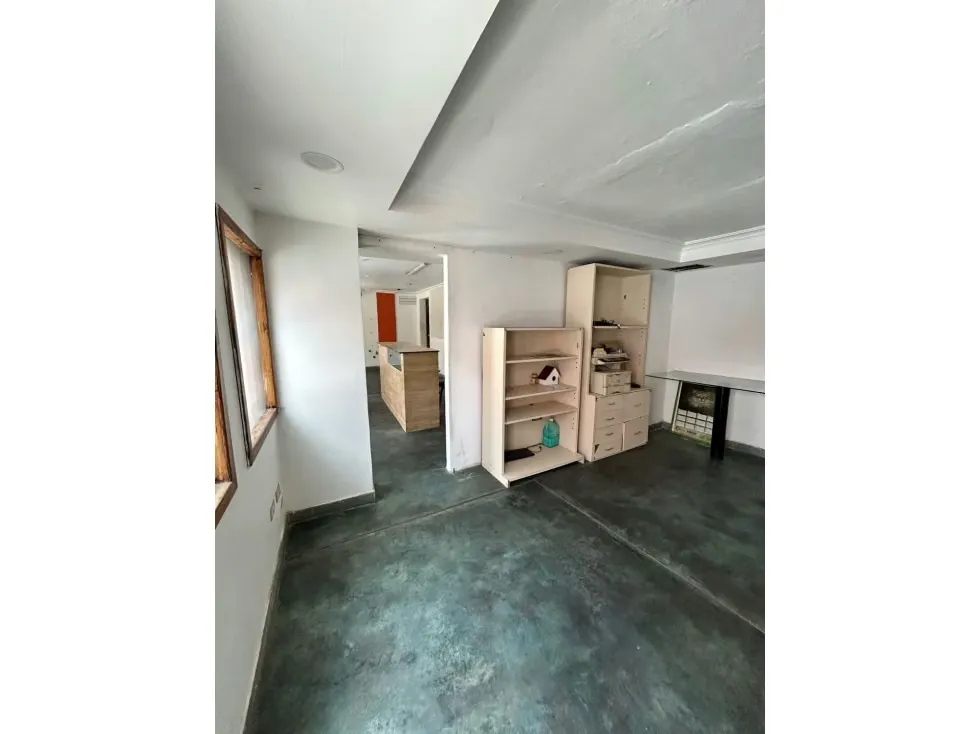 LOCAL COMERCIAL EN ALQUILER 98 M2- URB. EL HATILLO - 4