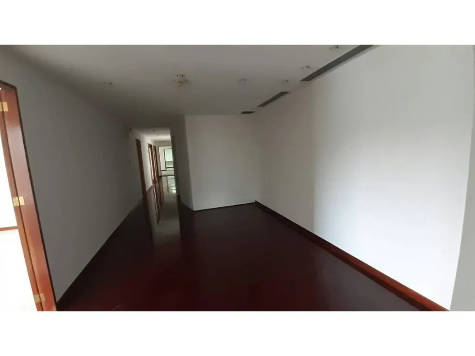 ALQUILER y VENTA OFICINA LAS MERCEDES 220m2 - 3