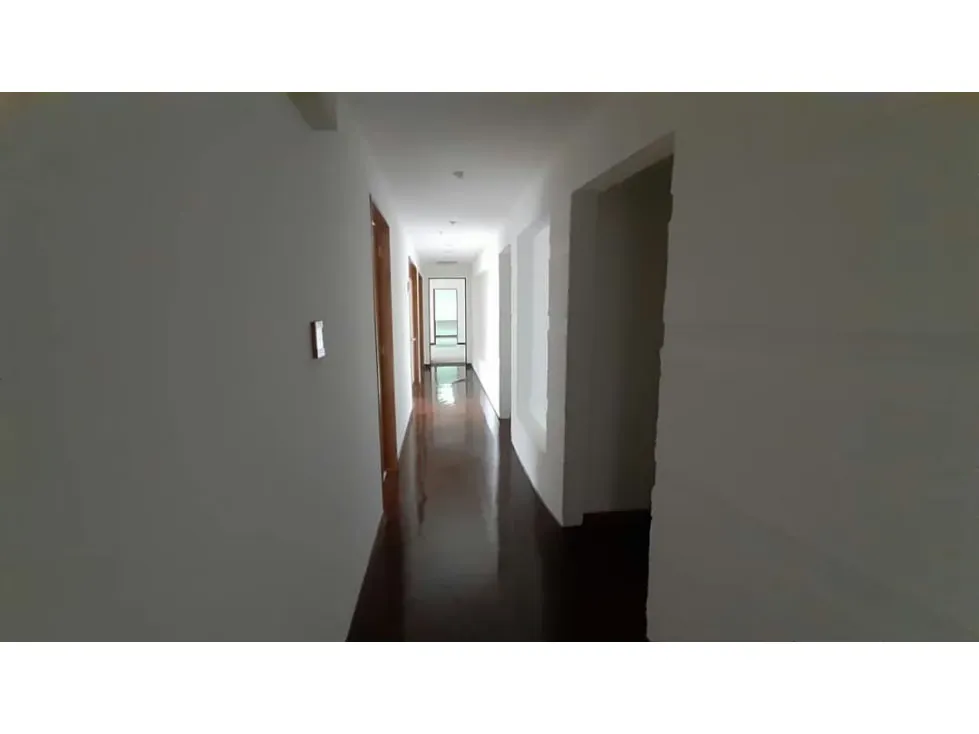 ALQUILER y VENTA OFICINA LAS MERCEDES 220m2 - 4