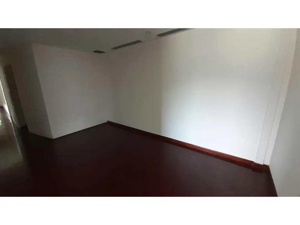 ALQUILER y VENTA OFICINA LAS MERCEDES 220m2 - 5