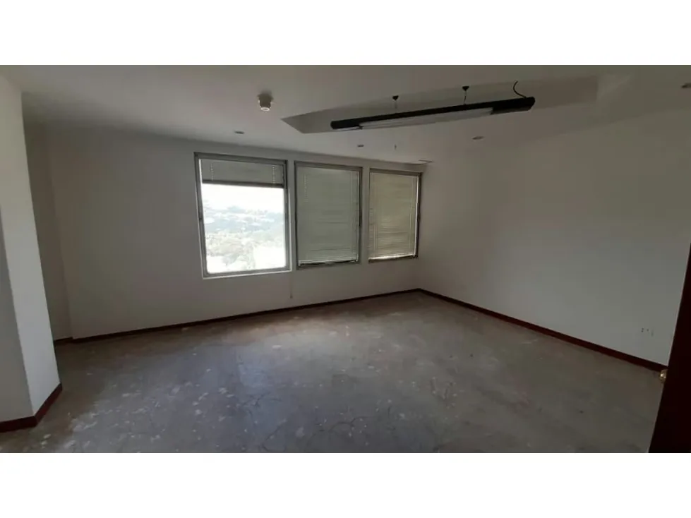 ALQUILER y VENTA OFICINA LAS MERCEDES 220m2 - 6