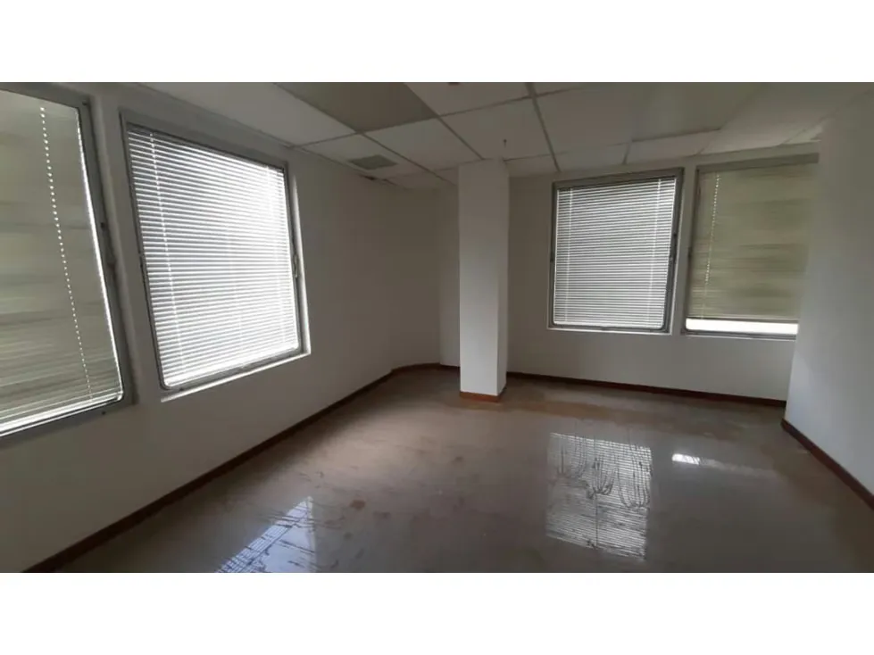 ALQUILER y VENTA OFICINA LAS MERCEDES 220m2 - 7