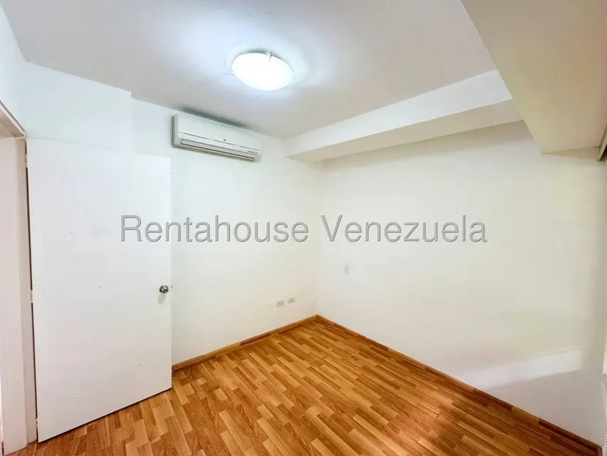 Apartamento (Duplex) en Venta en Alto Hatillo, Distrito Metropolitano - 34
