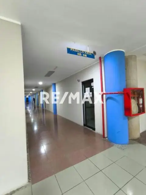 Se Alquila Oficina en el Centro Comercial Petroriente