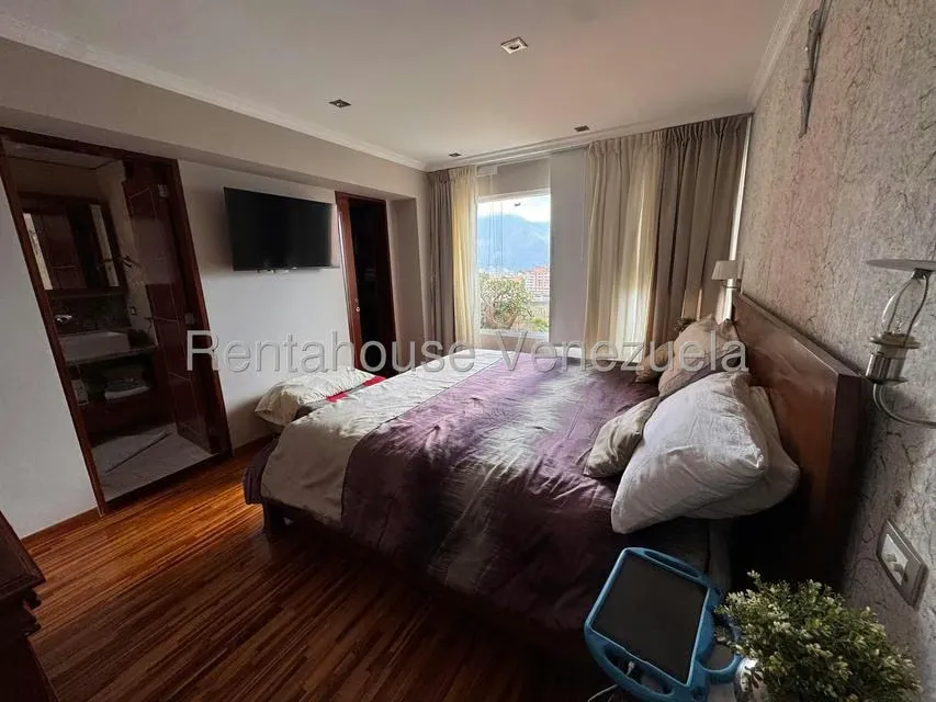 Apartamento (1 Nivel) en Venta en Lomas del Sol, Distrito Metropolitano - 25