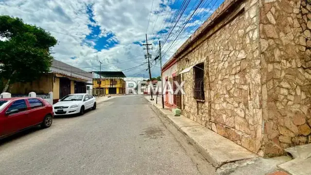EN VENTA: Casa Residencial Comercial en Av. Anzoátegui de la Candelaria
