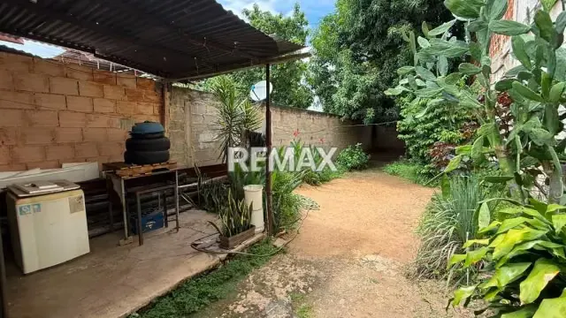 EN VENTA: Casa Residencial Comercial en Av. Anzoátegui de la Candelaria - 6