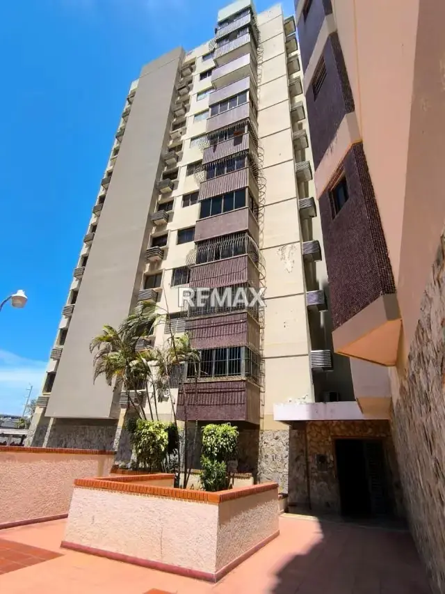 APARTAMENTO RESIDENCIA MI JARDÍN CANAIMA URBANIZACIÓN JUANA DE AVILA