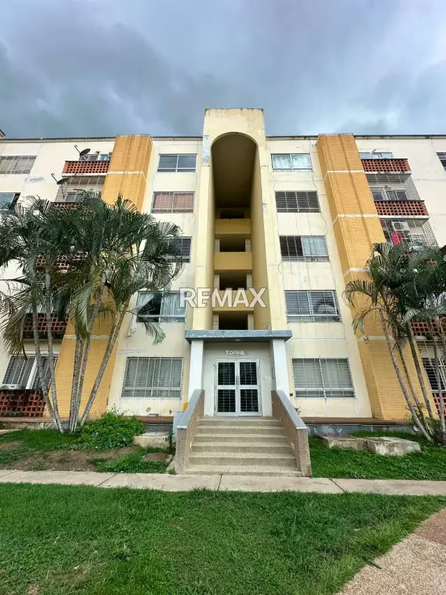EN ALQUILER APARTAMENTO EN URB. VALLES DEL NOGAL SAN DIEGO