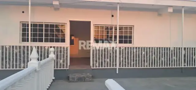 Se alquila anexo ideal para oficina comercial en la Avenida principal de la Urbanizacion la Fundacion Cagua Estado Aragua