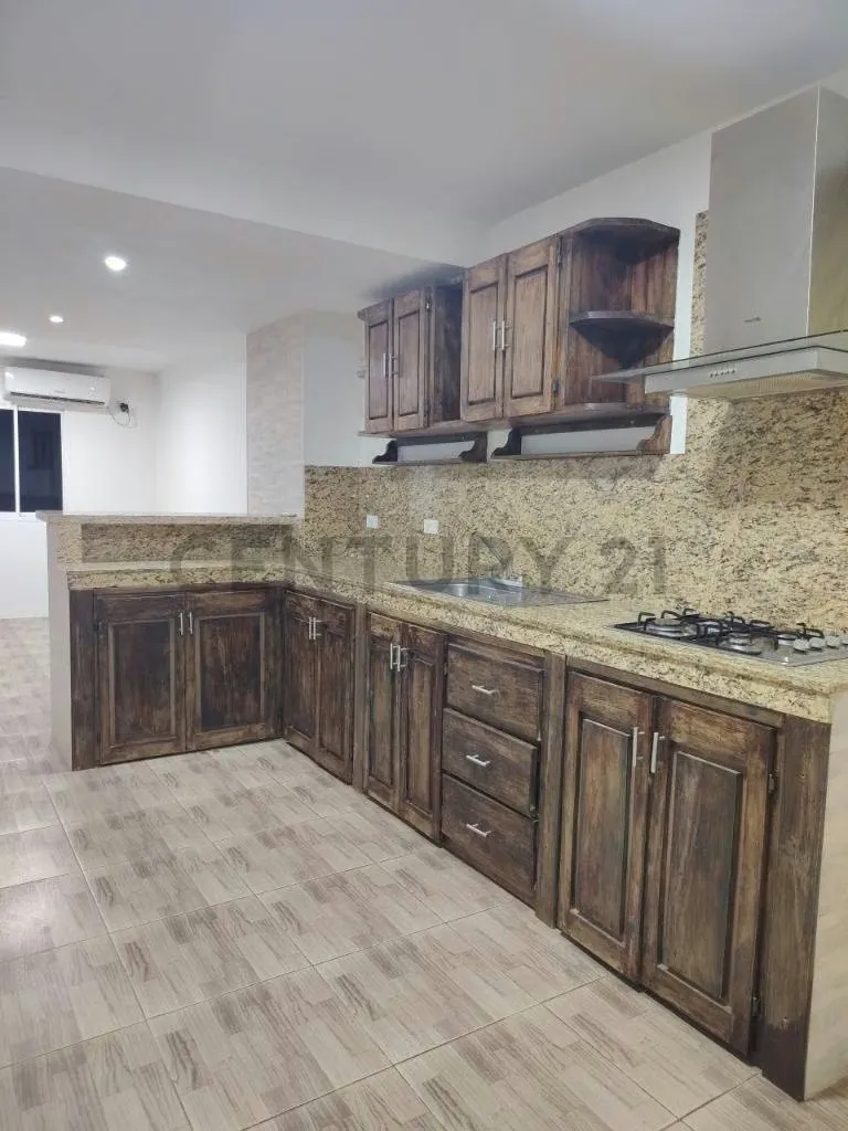 En alquiler inmueble residencial de 2 niveles en San Francisco, Vía a Perijá - 9