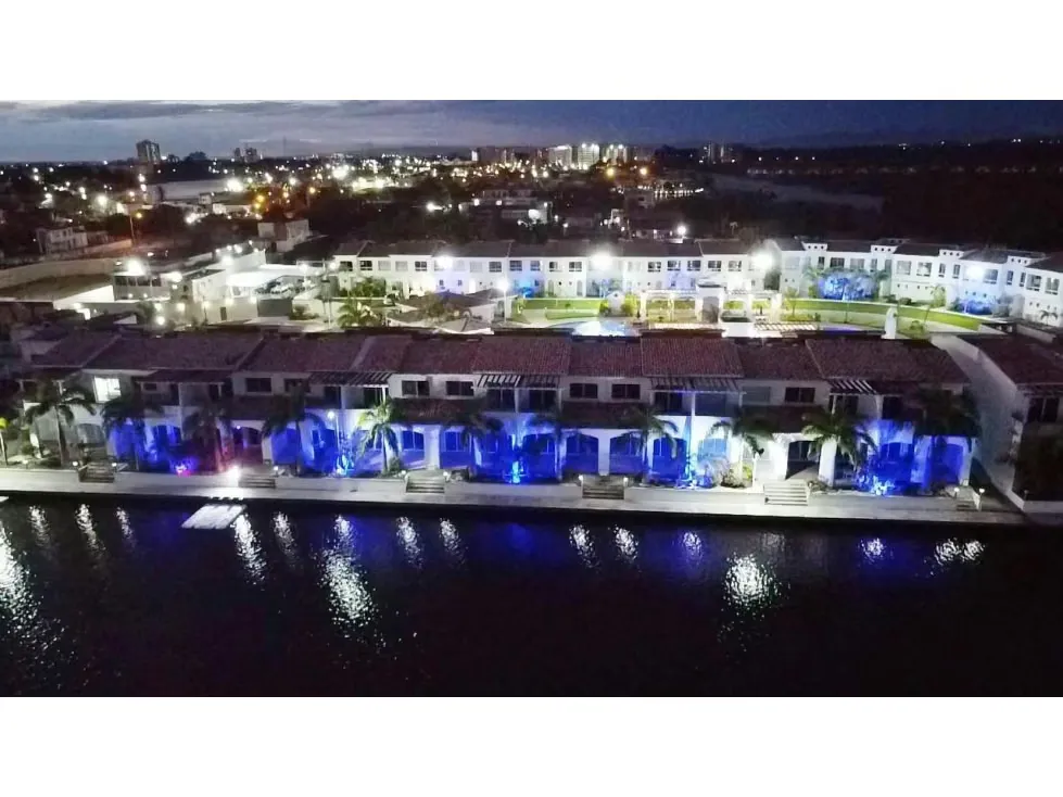 VILLA - HIGUEROTE - 160 Mts2 - 18