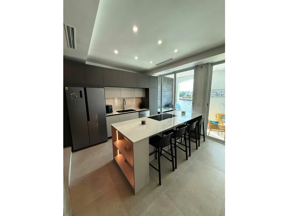 VILLA - HIGUEROTE - 160 Mts2 - 4