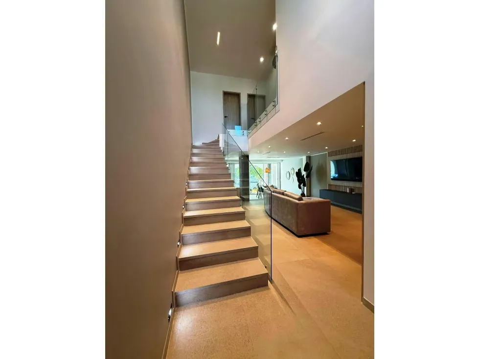 VILLA - HIGUEROTE - 160 Mts2 - 6