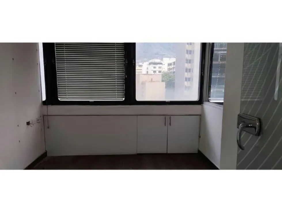Alquilo oficina 230m2 Altamira 4776 - 21