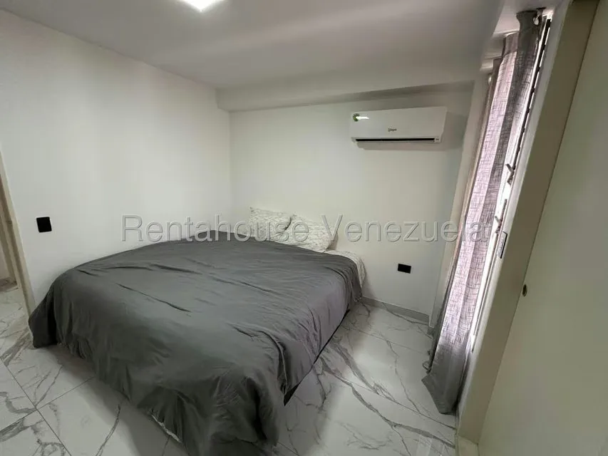 Apartamento (1 Nivel) en Alquiler en La Urbina, Distrito Metropolitano - 12
