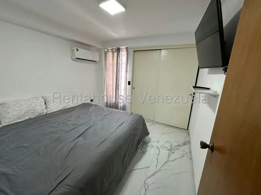Apartamento (1 Nivel) en Alquiler en La Urbina, Distrito Metropolitano - 14