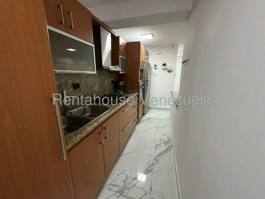 Apartamento (1 Nivel) en Alquiler en La Urbina, Distrito Metropolitano - 6