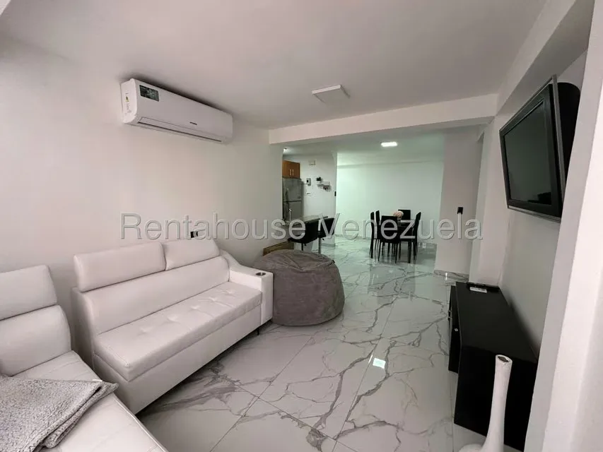 Apartamento (1 Nivel) en Alquiler en La Urbina, Distrito Metropolitano - 7