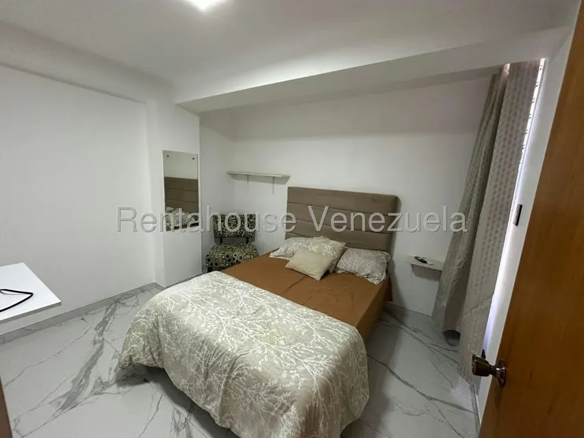 Apartamento (1 Nivel) en Alquiler en La Urbina, Distrito Metropolitano - 8
