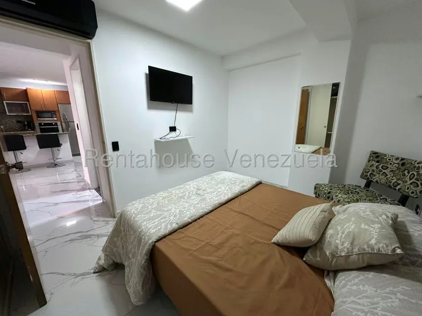 Apartamento (1 Nivel) en Alquiler en La Urbina, Distrito Metropolitano - 9