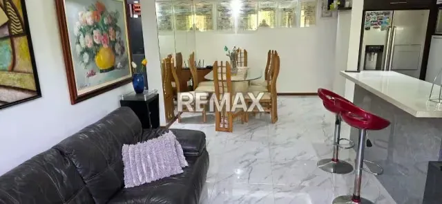 En Venta apartamento ubicado en la Urbanizacion Colinas de La Tahona - 3